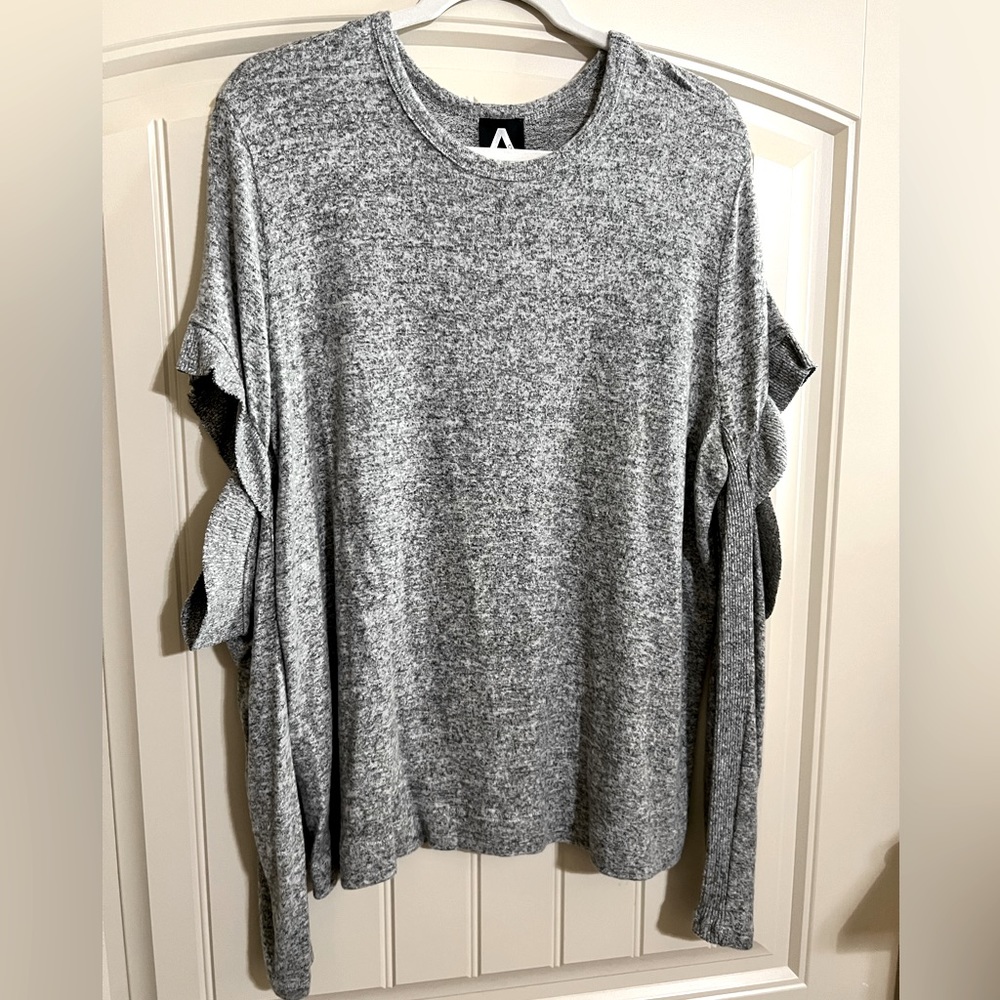 NWT COA Super soft heather gray cold shoulder sweater